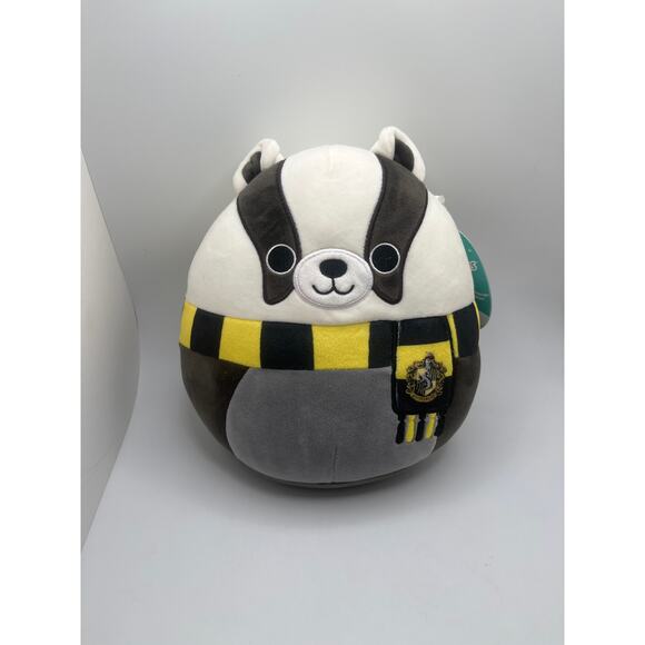 2023 Squishmallows HARRY POTTER Hogwarts House Scarf HUFFLEPUFF BADGER PLUSH 10" - Picture 1 of 2